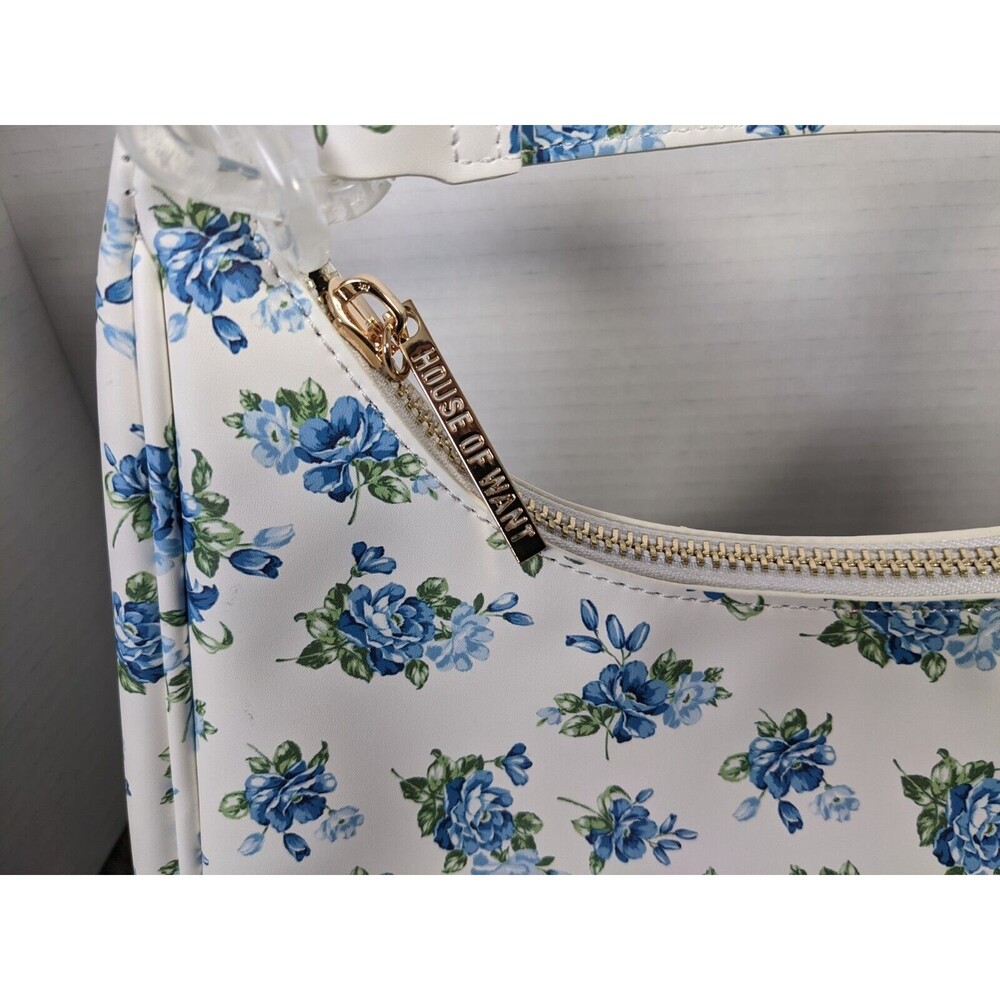House Of Want Newbie Hobo Shoulder Bag White Blue Floral Vegan Leather NWT - Picture 3 of 12